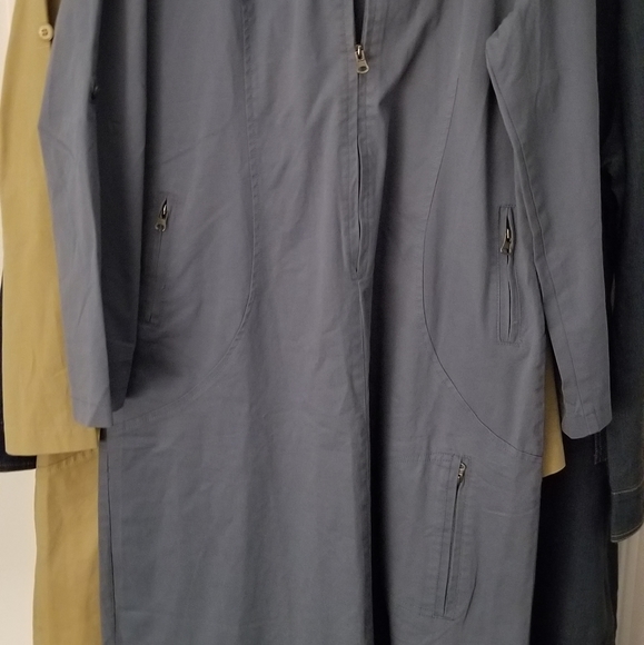 Abayas - Picture 3 of 6